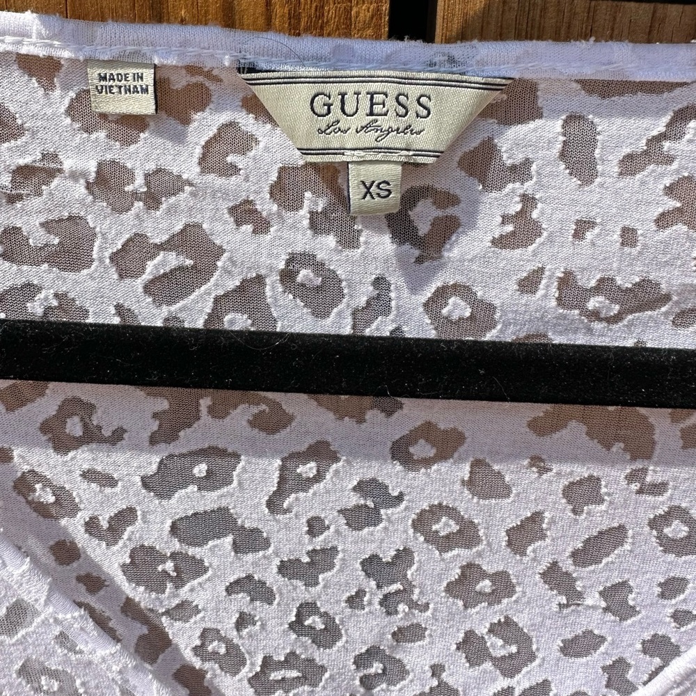 Guess Cheetah Sheer White XS Top - Picture 4 of 6